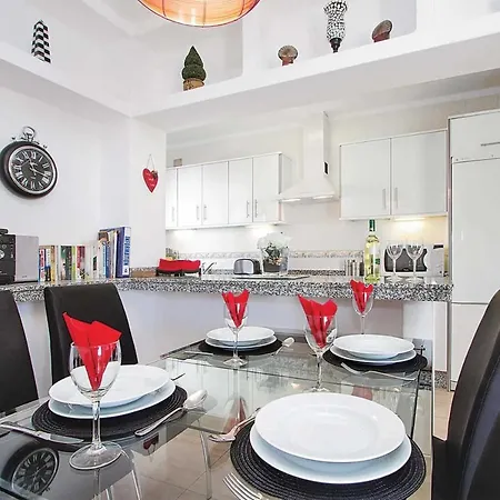 Puerto Del Carmen Sleeps 6 Air Con Wifi * Puerto del Carmen (Lanzarote)