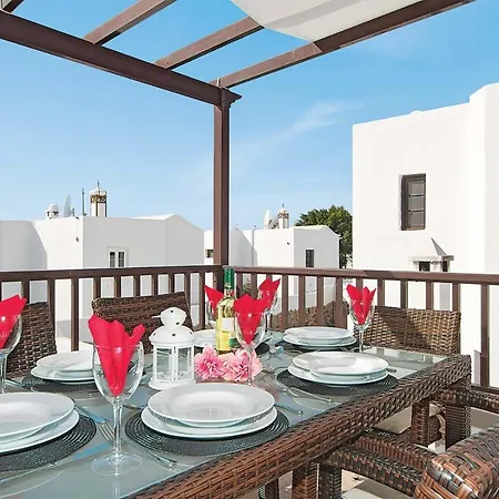 Вілла Puerto Del Carmen Sleeps 6 Air Con Wifi Пуерто-дель-Кармен