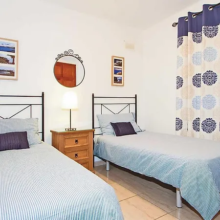 Puerto Del Carmen Sleeps 6 Air Con Wifi * Пуерто-дель-Кармен