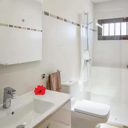 Puerto Del Carmen Sleeps 6 Air Con Wifi Вілла *